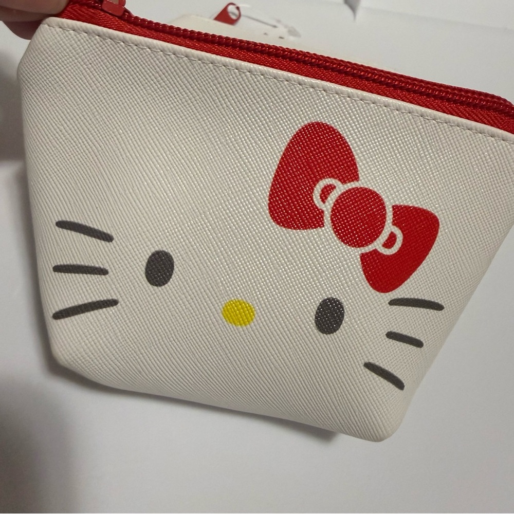 Hello Kitty Mini Coin Pouches - Picture 2 of 4
